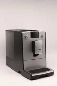 Nivona CafeRomatica 769 Kaffeevollautomat, Display, Bluetooth, Kegelmahlwerk bei vibequelle